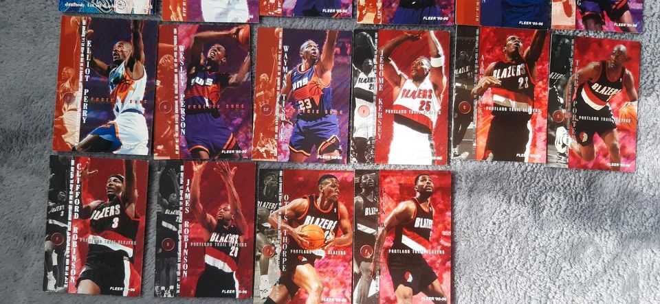 22 NBA Trading Cards Fleer 95-96 m Charles Barkley in Freiburg im Breisgau