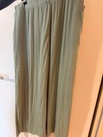Stoffhose lindgrün mint grün Hose plissee 44 xxl Bayern - Willmering Vorschau