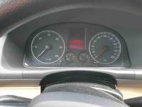 Suche Tacho für Touran 1T1 mit gutem LCD Display (rot) Bayern - Baiersdorf Vorschau