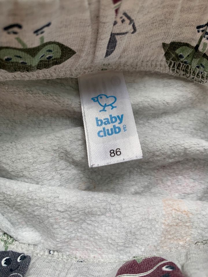 Hosen H&M BabyClub, Gr. 86 für 5,50€ in Berlin