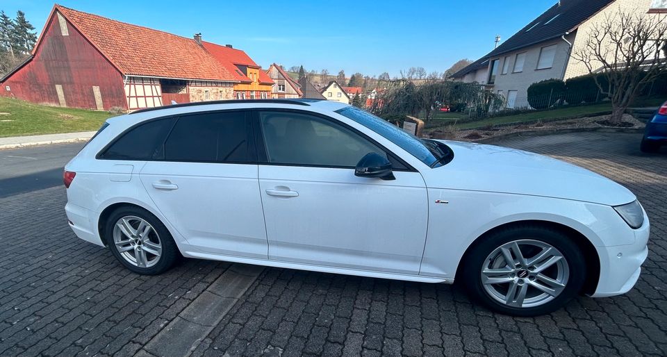 Audi A4 Avant 2.0 TDI 3x S Line in Bühren