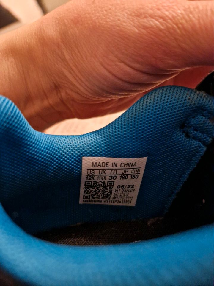 Adidas  sneaker Größe 30 in Remscheid