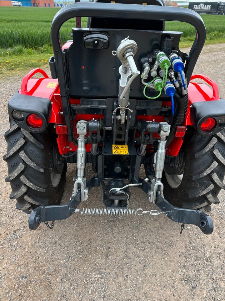 Carraro Tigre 3800 Spezialtraktoren Hangtraktor Bergtraktor in Gieboldehausen