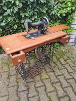 Gritzner Nähmaschine Antik mit Tretpedal Nordrhein-Westfalen - Mülheim (Ruhr) Vorschau