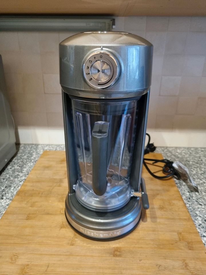 Kitchenaid Artisan Standmixer Magnetic in Villingen-Schwenningen