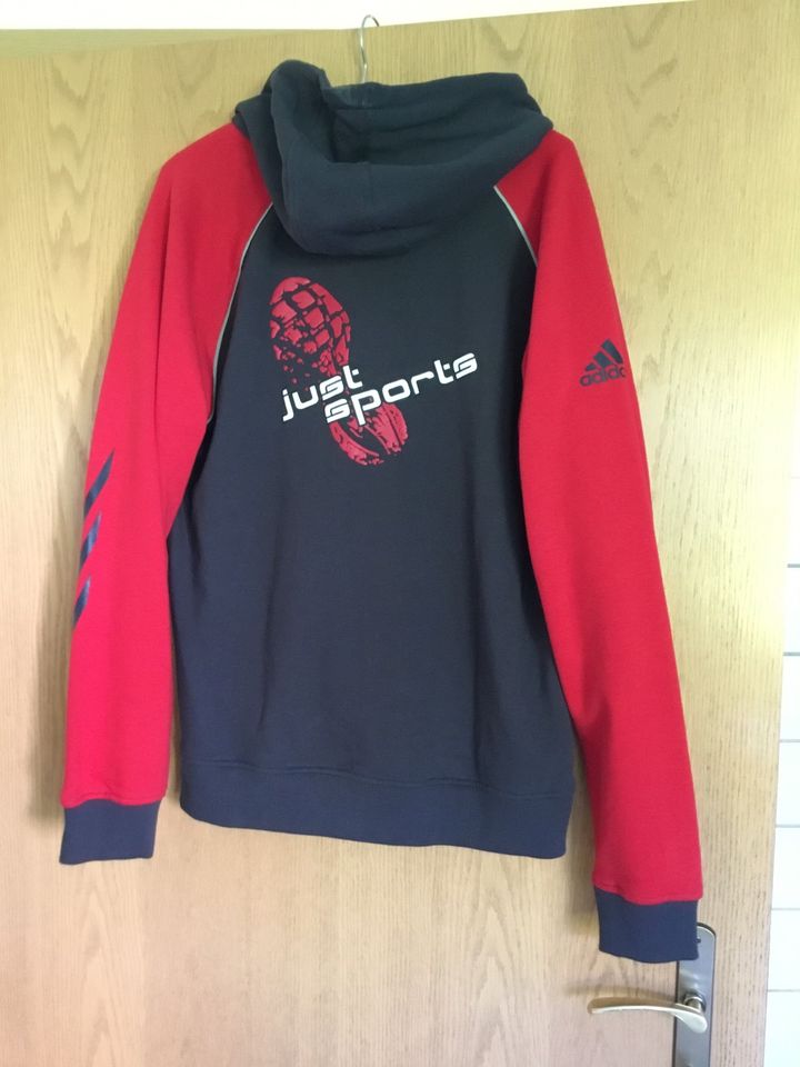 Adidas Sweatshirt Jacke mit Kapuze neu Größe M in Burbach