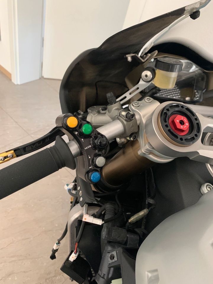 Ducati Panigale 1199 in Freilassing