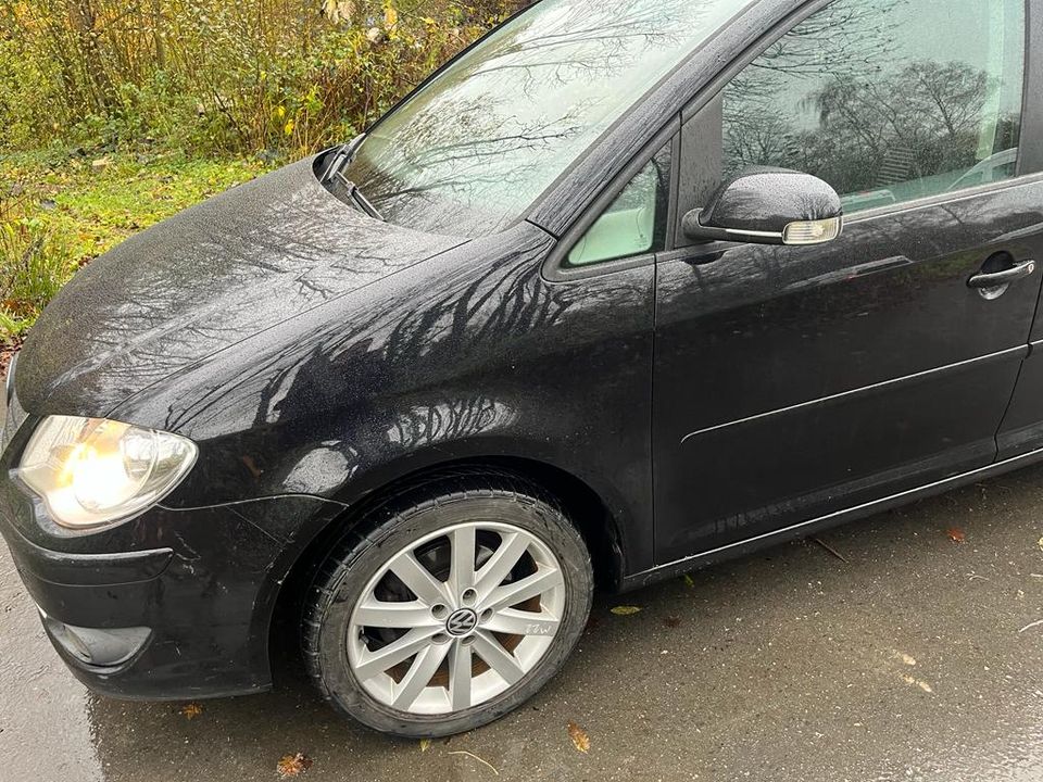 Volkswagen Touran 1.4 TSI 7-Sitzer Tüv Inspektion Neu in Bochum