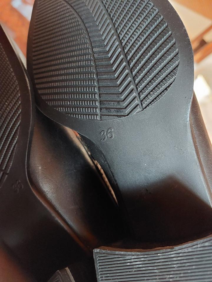 Schuhe Damen Tamaris Warmfutter Leder Schwarz Neu Karton Gr 36 in Hannover