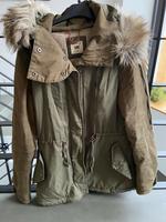 Winterjacke von Lee mit Pelz, wie neu, M! Bayern - Ochsenfurt Vorschau