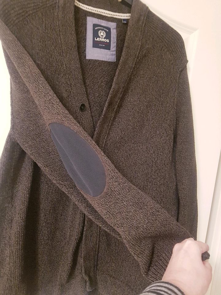 Moderne Strickjacke Lerros. Braun grau Gr XXL im super Zustand in Duisburg