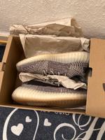 Yeezy Boost 350 V2 Hessen - Sulzbach Vorschau