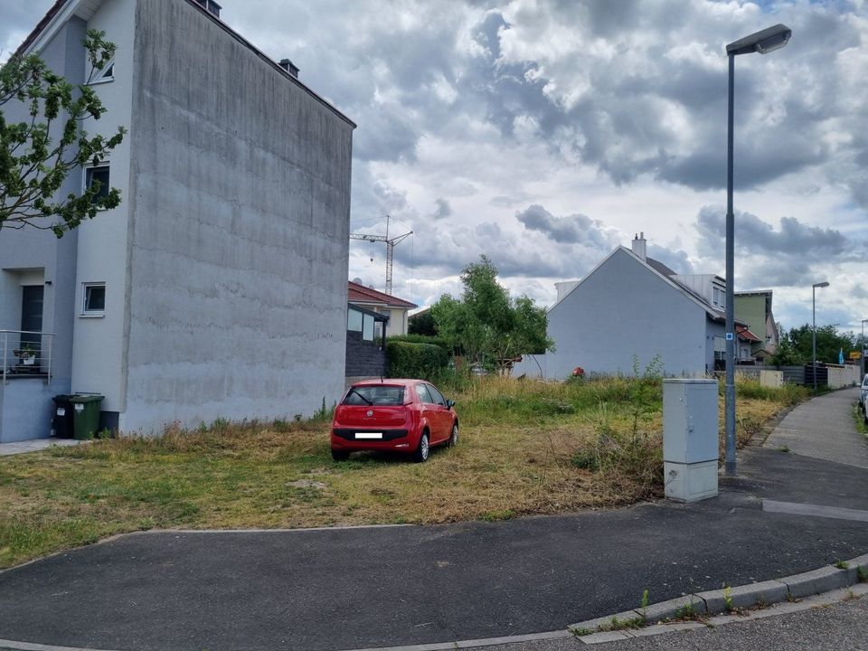 **Top Angebot - Sonniges Baugrundstück in Top Lage von Kirrlach mit großem Baufenster** in Waghäusel