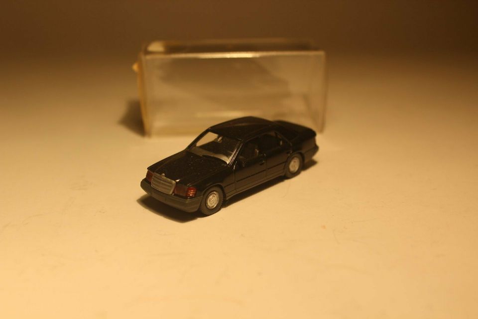 Wiking 13153 Mercedes 260E in schwarz / innen grau OVP 1:87 in Wildberg