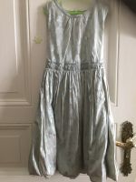 Ein NEWwertiges Kleid für Mädchen Gr. 146-152 Berlin - Neukölln Vorschau