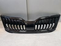 Skoda Octavia III 3 RS 5E facelift Kühlergrill 5E0853653C Gitter Essen-Borbeck - Essen-Vogelheim Vorschau