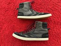 Hoher Sneaker von Hummel, schwarz/rot, EU40 Sachsen - Markranstädt Vorschau