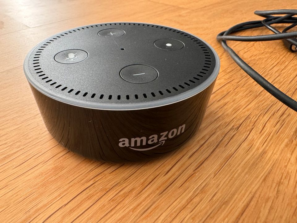 Amazon Alexa Dot in Tuttlingen