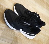 NIKE - Sportschuhe - Sneaker - Gr. 44 - NP € 129,00 - schwarz Berlin - Wilmersdorf Vorschau