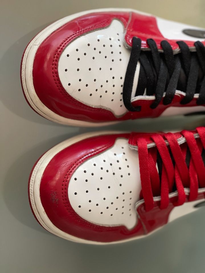 Nike Air Jordans 1 Retro High les twin Fearless 42,5 in Hanau