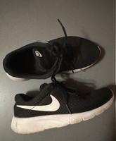Sport Schuhe Nike Ultra leicht atmungsaktiv 38 Sachsen - Brandis Vorschau