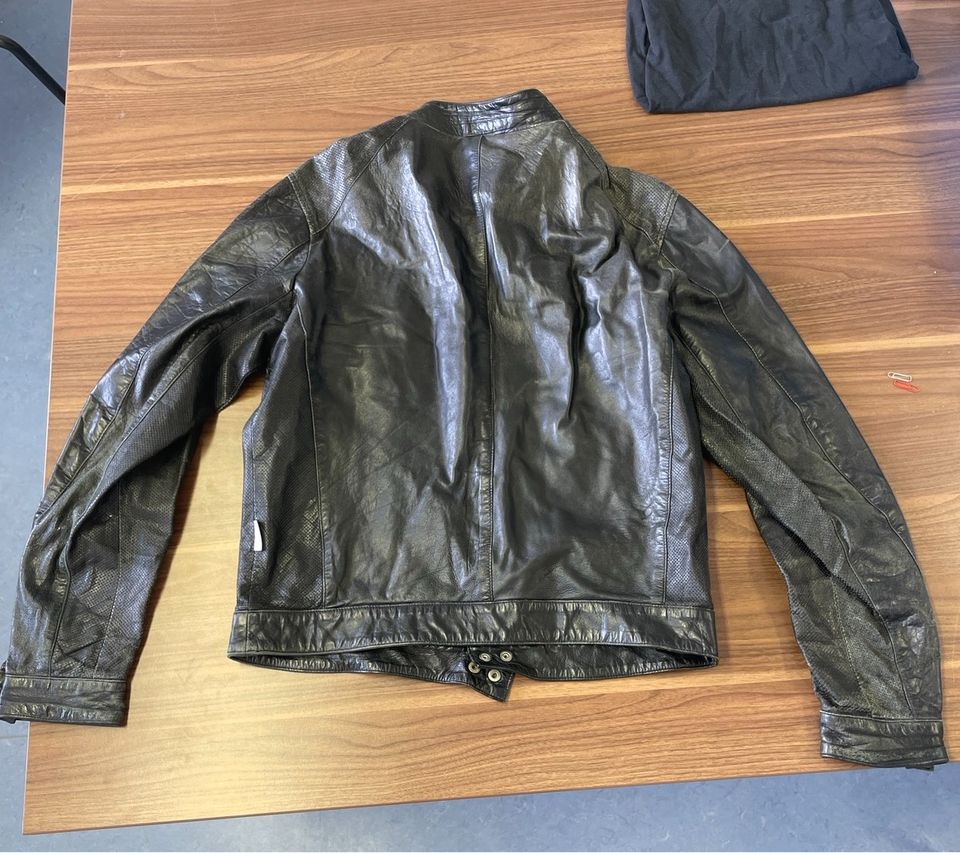 Schwarze Versace Lederjacke in Frankfurt am Main