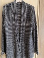 Strickjacke Betty Barclay Größe 46 Marine/ hellbeige Hessen - Kassel Vorschau