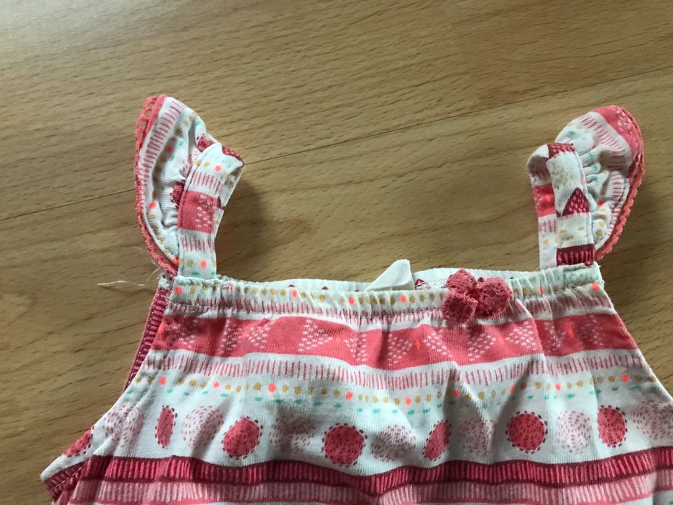 Jumpsuit , Romper für den Sommer in Gr. 80 in Lalendorf