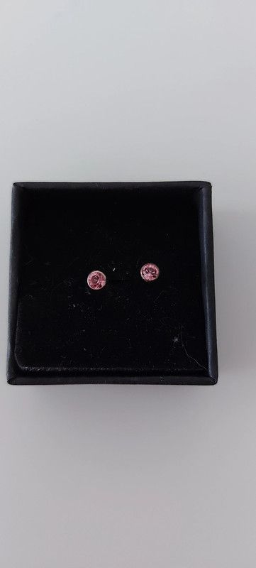 Ohrstecker, Ohrringe, Ohrschmuck, rosa, vermutlich Erststecker fü in Taunusstein