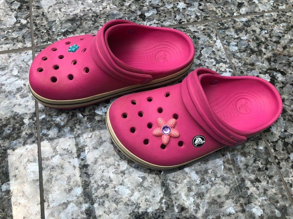 Original Crocs J3 , 34/35 Top Zustand in Hofheim am Taunus