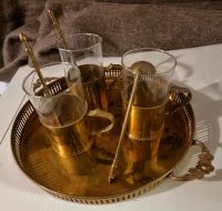 Messing Tablett mit 8 Teegläsern (Glas in Messinghalter) Nordrhein-Westfalen - Bergneustadt Vorschau