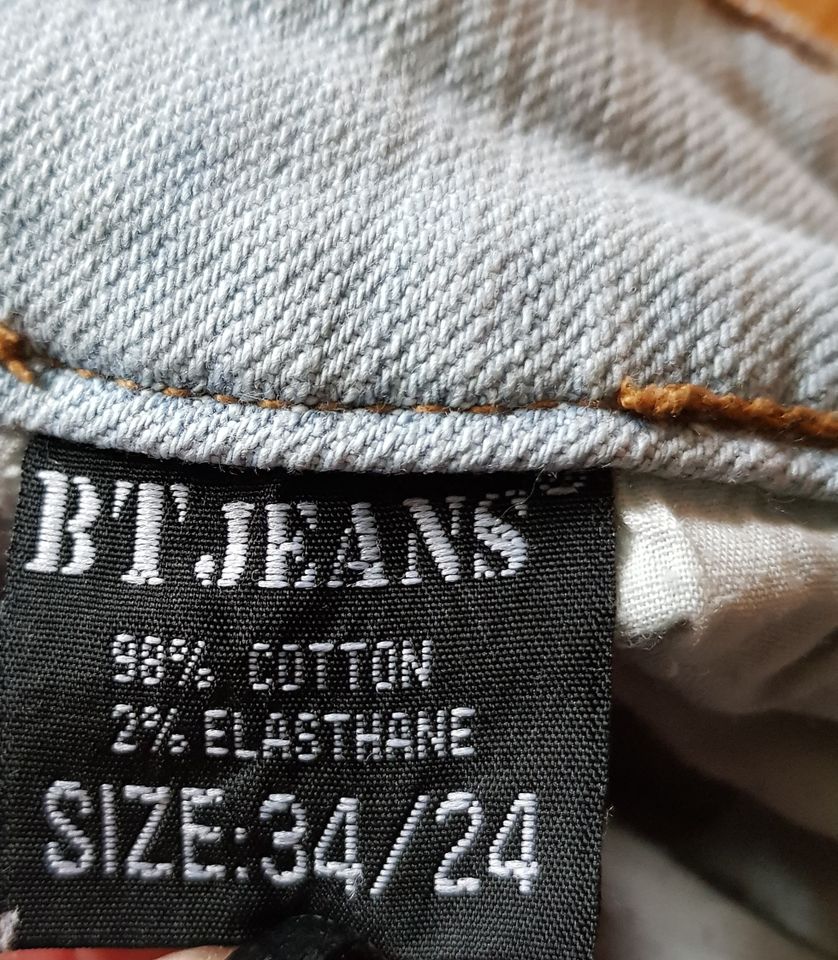 BT Jeans low-cut bleached, ripped, 34/24 W24/25, L32 in Stadtallendorf