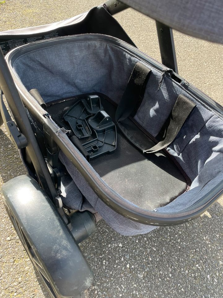 Nuna Kinderwagen Kombi Babyschale plus zwei Sportsitze/ Buggy in Bordesholm