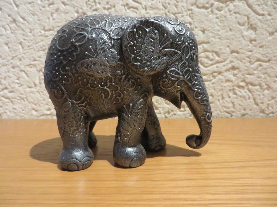 Elephant Parade Elefant Ever 10cm OVP in Darmstadt