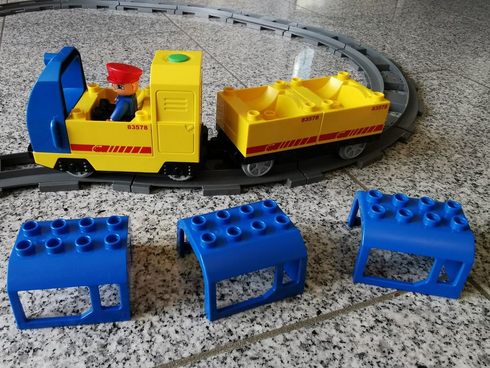 LEGO DUPLO Zug, elektrisch, 39 Teile in Rheinstetten