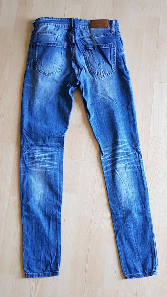 Amisu Skinny destroyed Jeans Gr. 27 in Waldershof