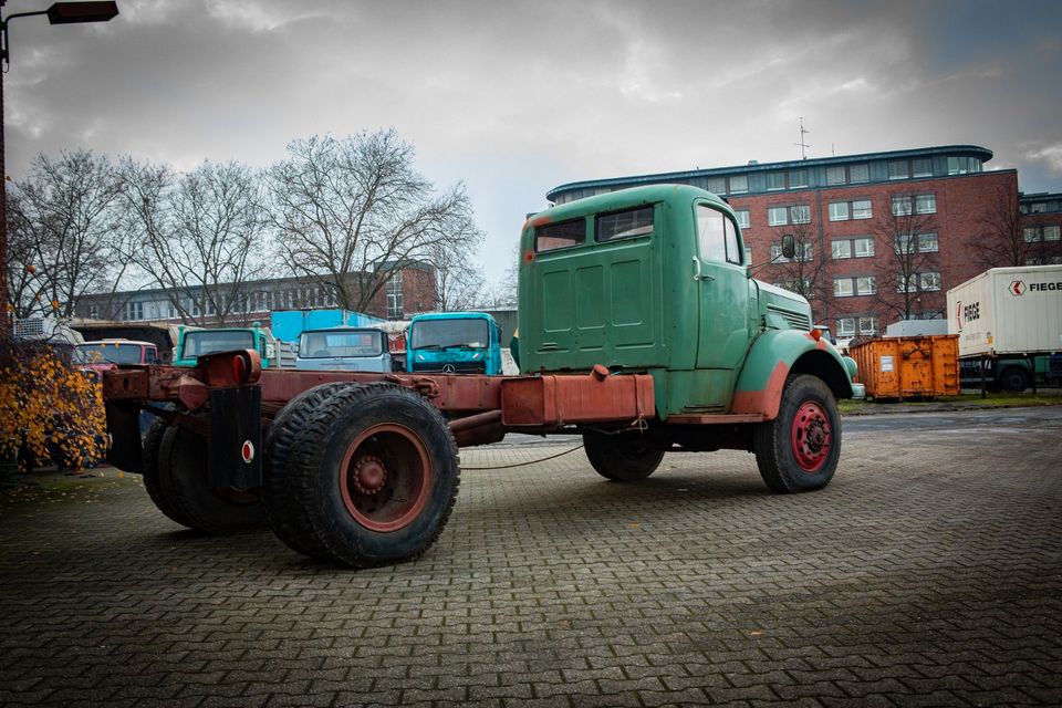 Daimler-Benz, Mercedes Oldtimer LKW, LAK 329, Spitzschnauzer in Oberhausen