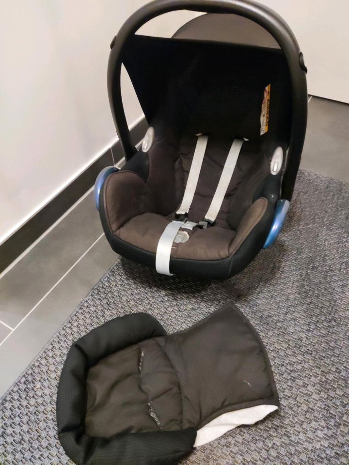 Maxi Cosi Cabriofix inkl. Neugeboreneneinsatz in Mainz