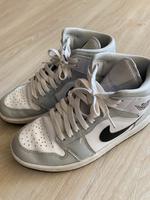 Knöchelturnschuhe Nike Gr. 38 Original Bayern - Grub a. Forst Vorschau