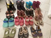 Kinder Schuhe Stiefel Ballerina Hausschuhe Clogs Größe 22 23 24 Leipzig - Burghausen-Rückmarsdorf Vorschau