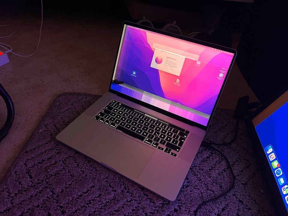MacBook Pro 2019 16 512gb in Berlin