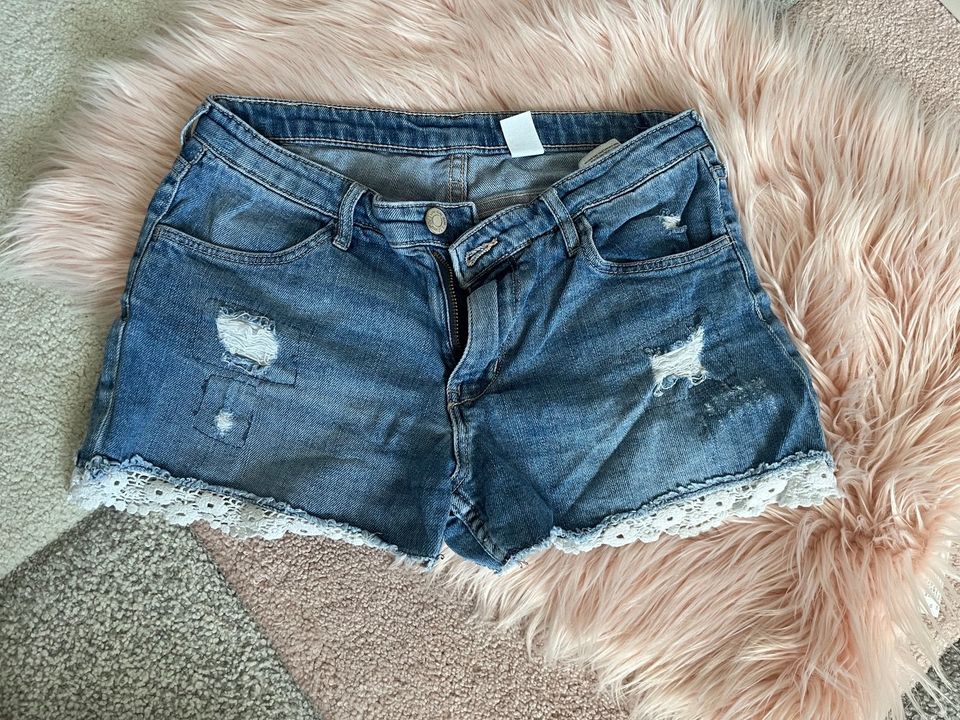 Verkaufe eine Jeans Shorts von H&M in Stuttgart