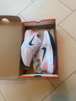 Nike Damen Sneakers Turnschuhe Zoom Vomero 16 Pankow - Weissensee Vorschau