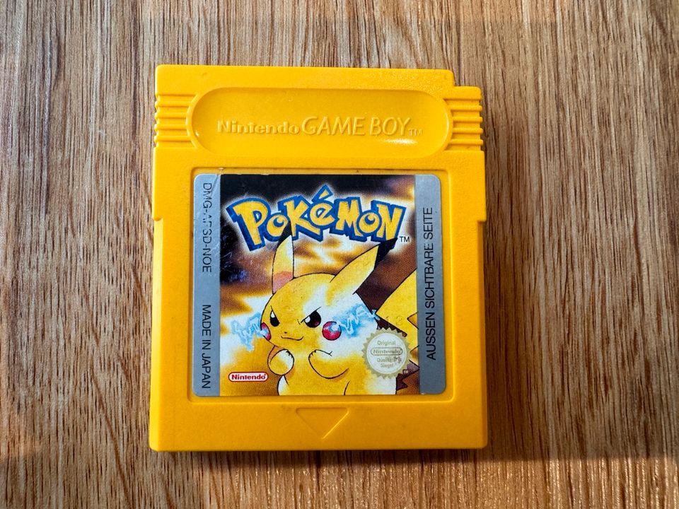 Pokémon Gelbe Edition - Gameboy Color (neue Batterie) in Bad Wildbad