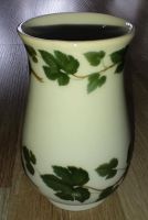 Hutschenreuther Weinlaub Vase Blumenvase Höhe 10,2 cm neu Baden-Württemberg - Ettlingen Vorschau