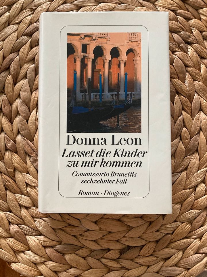 Donna Leon - lasst die Kinder zu mir kommen in Freiburg im Breisgau