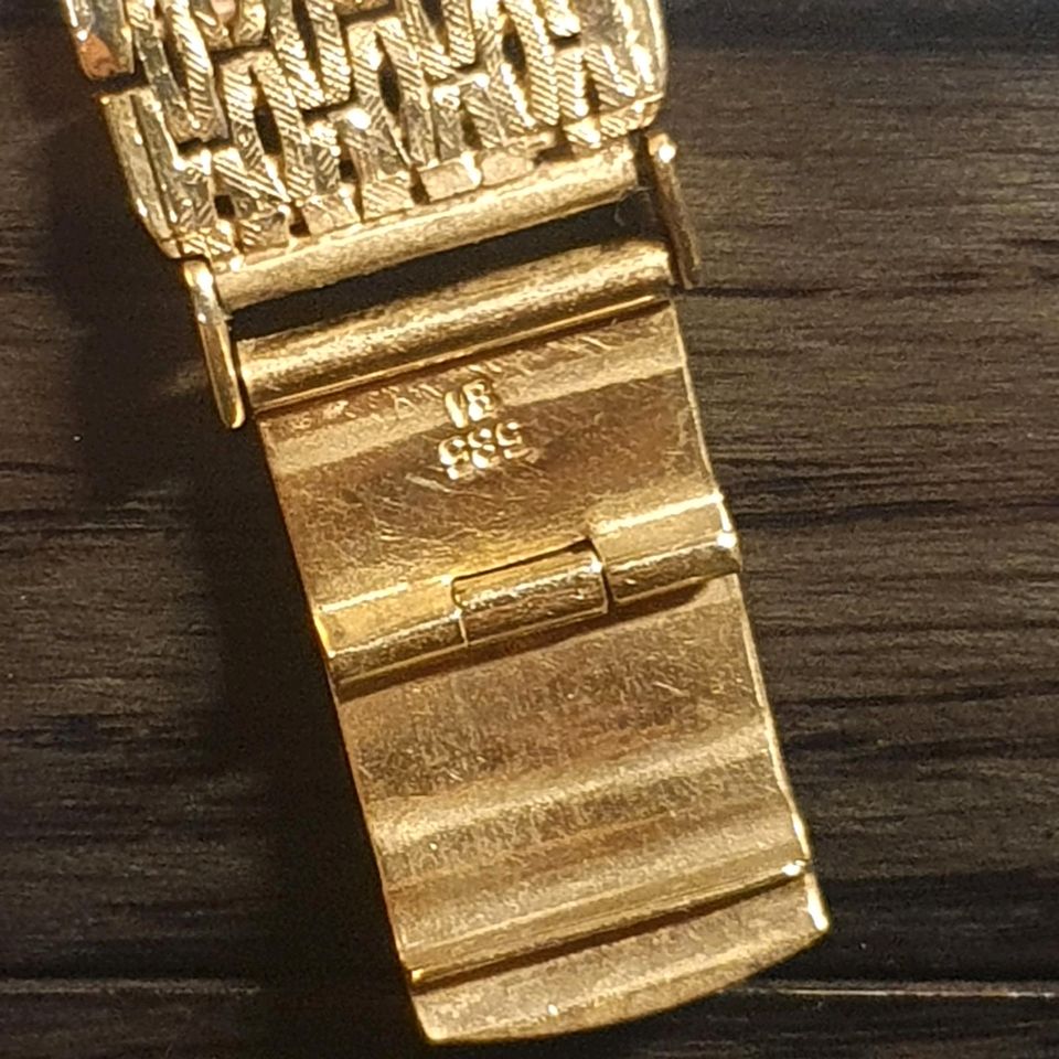 Omega Constellation PiePan automatic Herren Armbanduhr Gold Stahl in Bremen