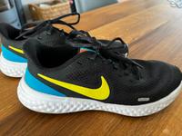 Nike Laufschuhe 37,5 schwarz neon Niedersachsen - Georgsmarienhütte Vorschau