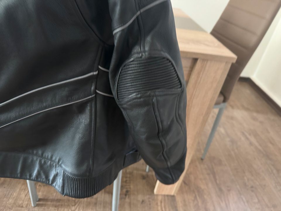 Vanucci Motorrad Leder Jacke kaum getragen in Herne