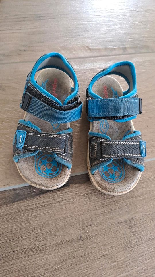 Sandalen von Superfit Größe 27 in Möhrendorf